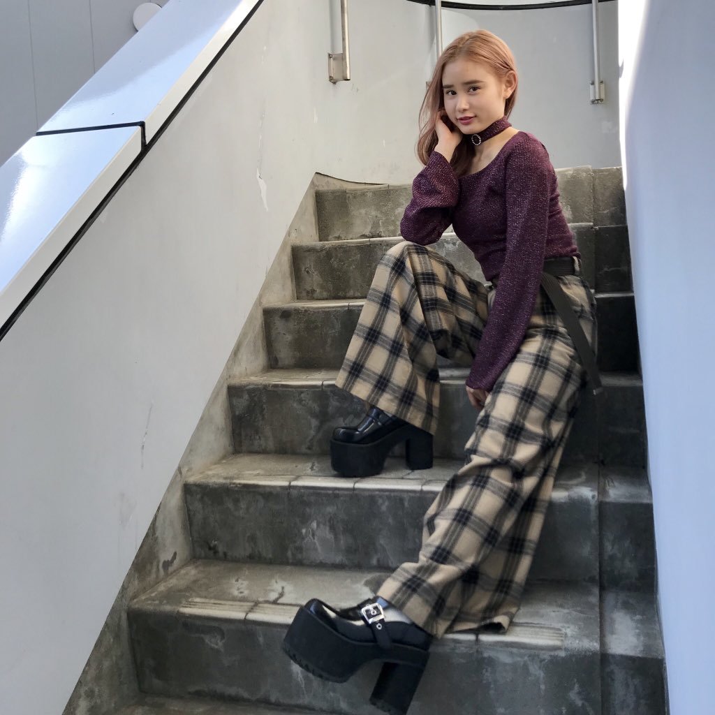 QUEENS(クイーンズ/アイドル)のwikiやメンバーや年齢、曲動画が気になる!